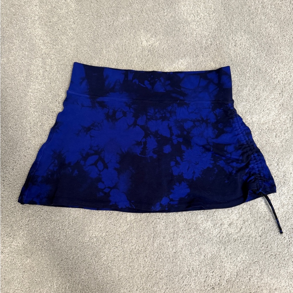 NUX Navy Tie-Dye Athletic Skort Size Medium